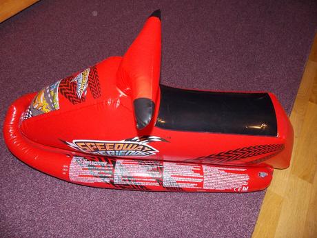 Nafukovací vodný skúter, 