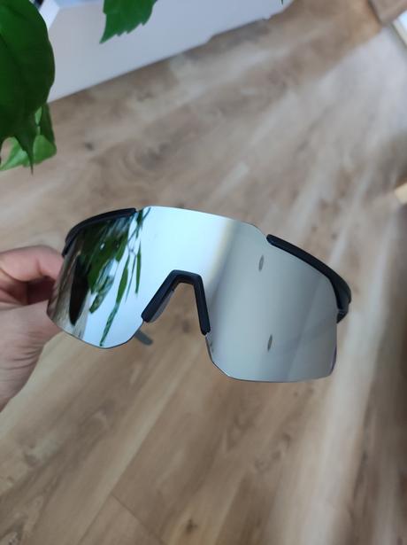 Športové slnečné okuliare - zrkadlové šošovky,