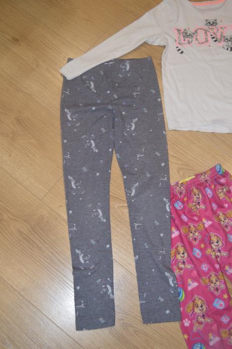 Balík oblečenia, 104–116