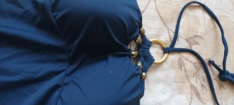 Celé plavky so zlatou aplikáciou, 42