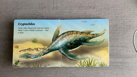 Moja malá knižka o dinosauroch, 