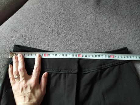 Čierne nohavice, yessica,34