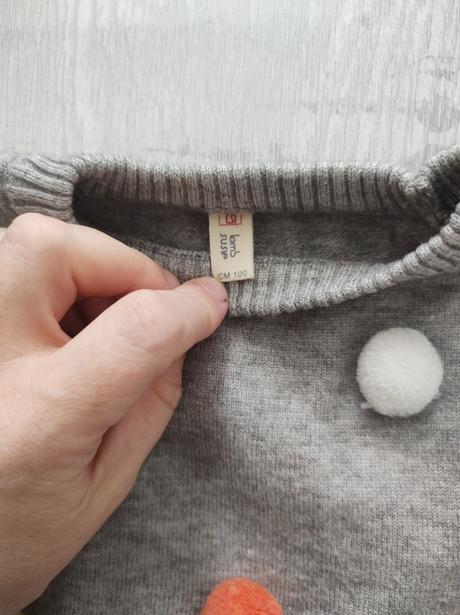 Ls vlnený svetrík, 92