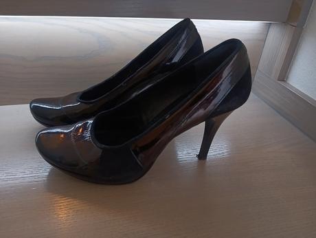 Vysoké lodičky, 39