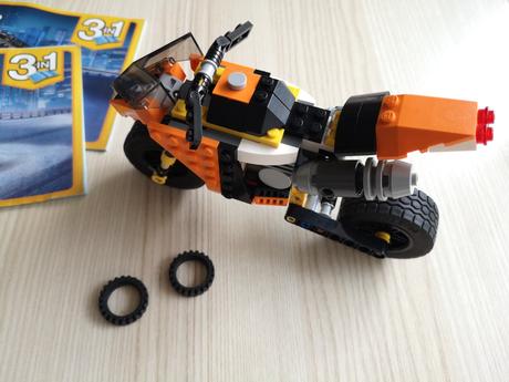 Lego creator 3v1 31059 cestná motorka,