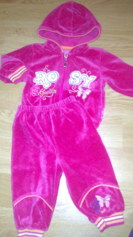 Velúrová súprava, 74