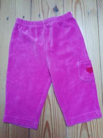 Tepláky so srdiečkom, 74