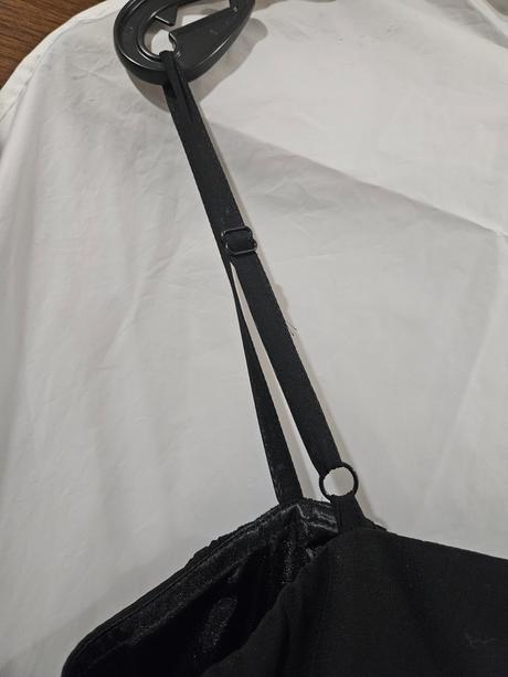 Spoločenské šaty, 38