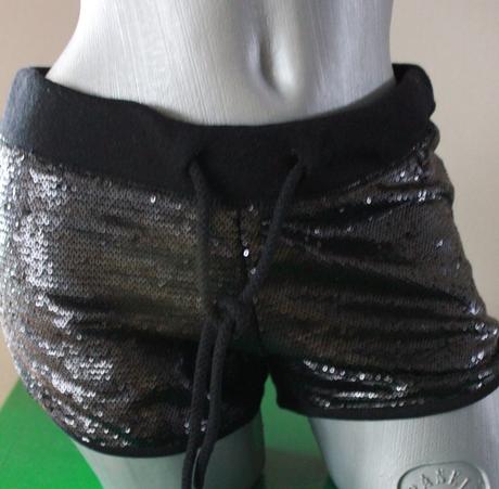 Trblietave sortky, s