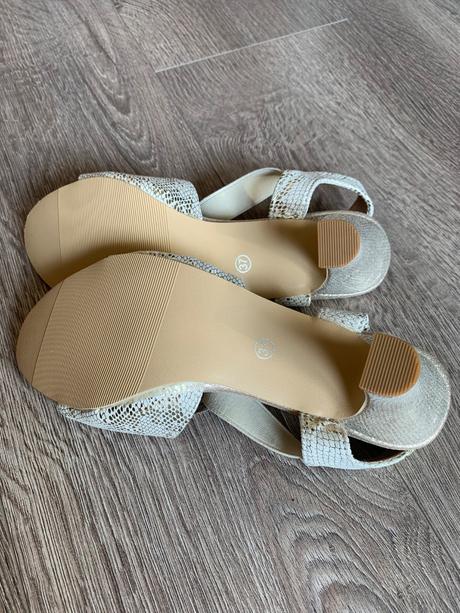 Dámske sandále, 37