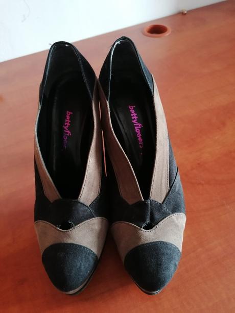 Lodolicky bwtty flowers, 39