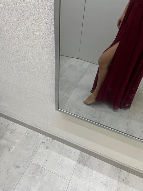 Vinovocervene spolocenske saty, xs