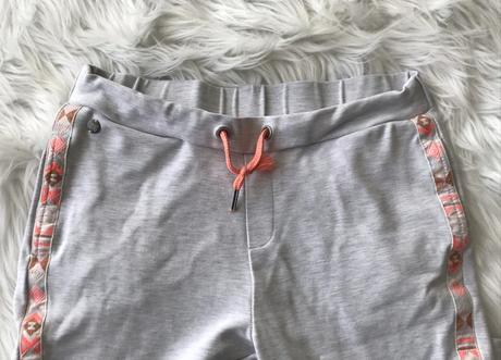 Štýlové tepláky s ozdobným lampasom zn.garcia, s