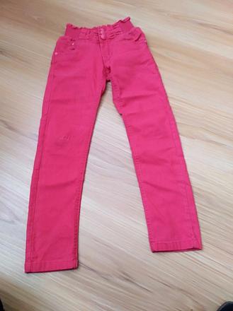 Červené nohavice, 128