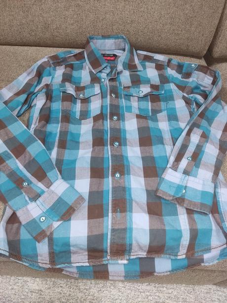 Hrubšia košeľa, s