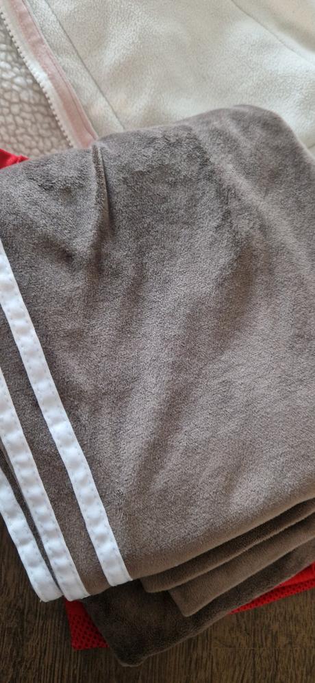 Velurove teplaky, 164