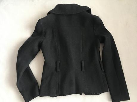 Prechodný kabát, 34