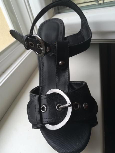 Kvalitné sandále ihličky nepoužívané, 38