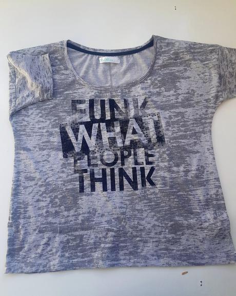 Tričko s nápisom, 188