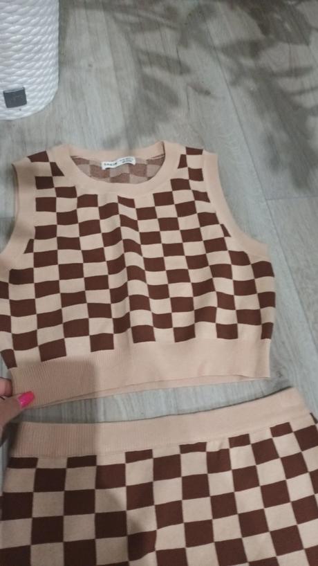 Moderný komplet,top + sukňa,úplet, xs