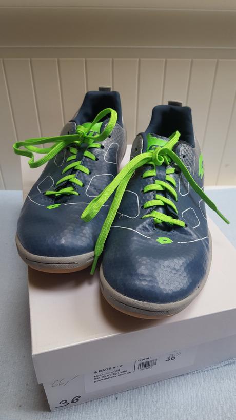 Halovky zn.umbro velkost 37, umbro,37