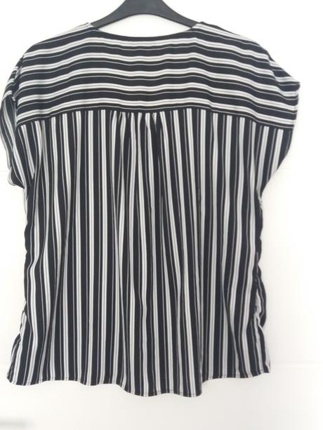 Dámska čierno-biela pásikavá blúzka, 44