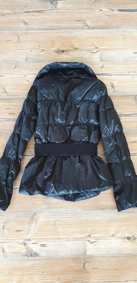 Čierna zimná bunda, s