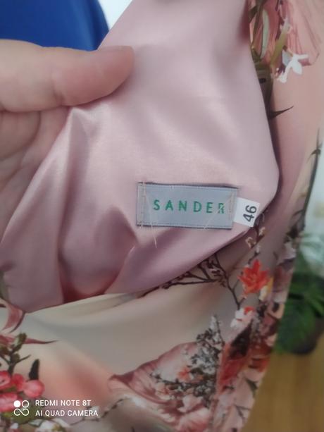 Spoločenské šaty, 46