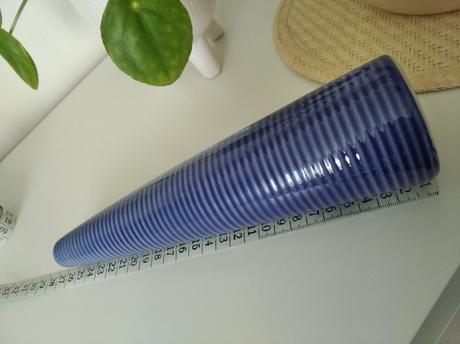 Modrá váza ikea,