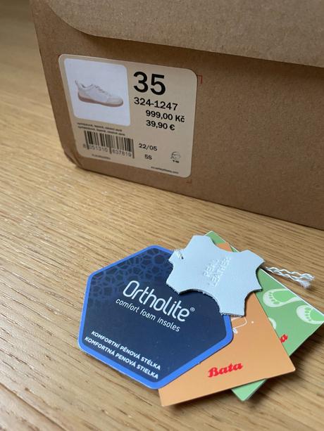 Kožené tenisky, baťa,35