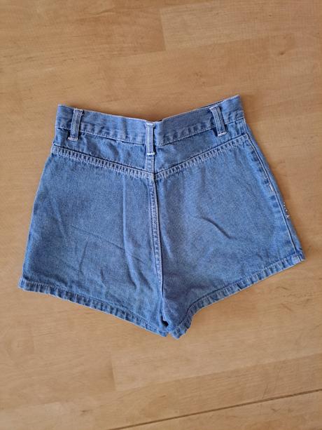 Kratasy, veľ. 146, 146