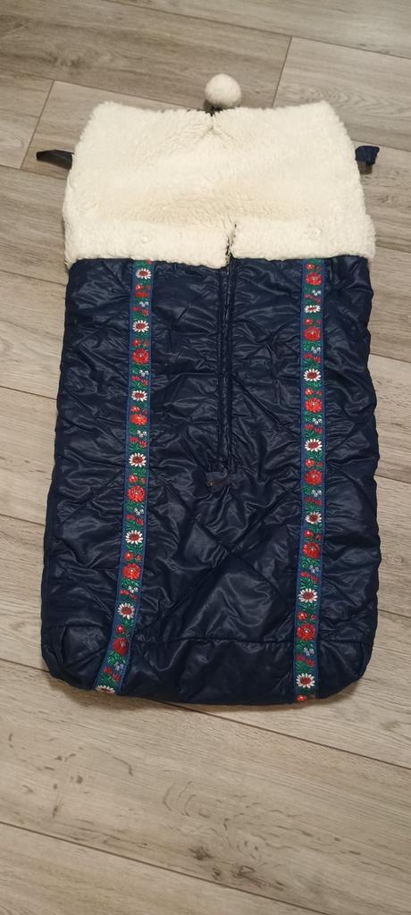 Zimný fusak z ovčieho runa, 