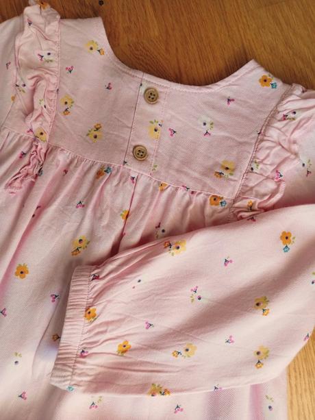 Dievčenské šaty, 92