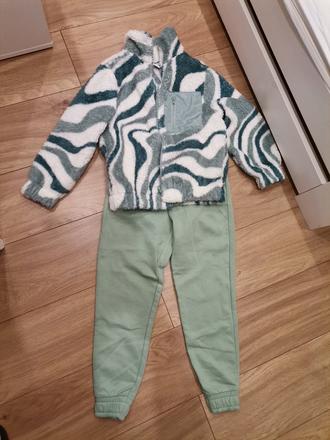 Tepláky, basics,146