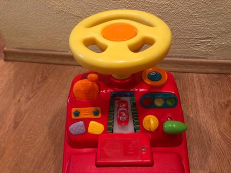 Odrážadlo/chodítko auto(zvuky,svetlá)super stav,