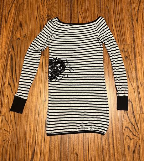 Predĺžené tričko missing johnny, s