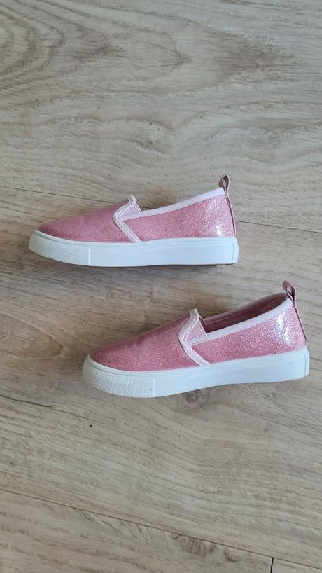 Trblietave tenisky, 27