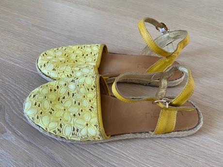 Žlté letné kožené espadrilky s otvorenou pätou, 38