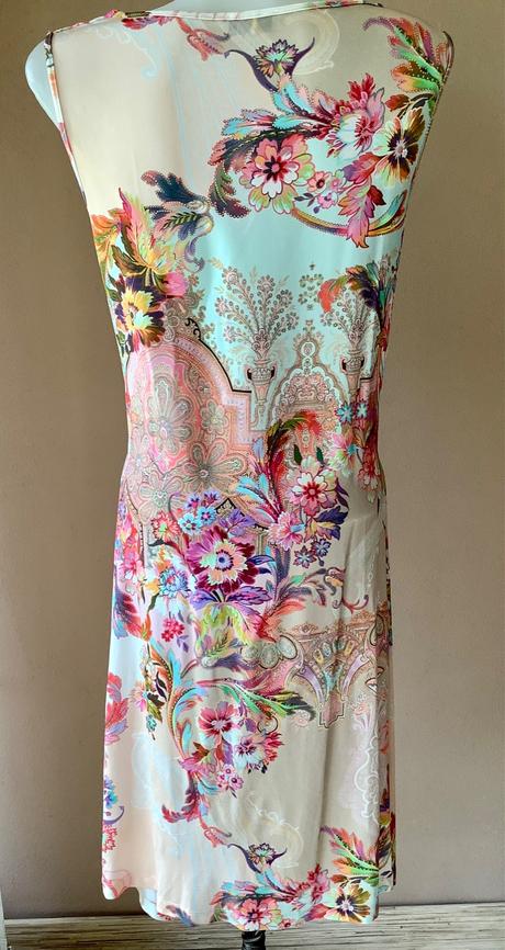 Krasne šaty/111, 40