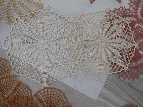 Háčkované dečky do hneda, 