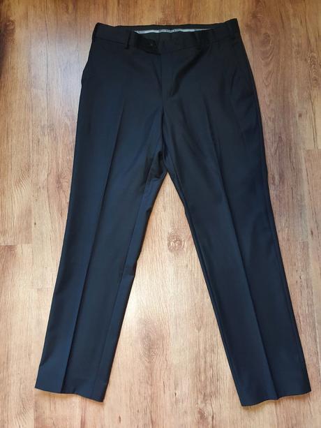 Pánsky oblek + kravata, 48