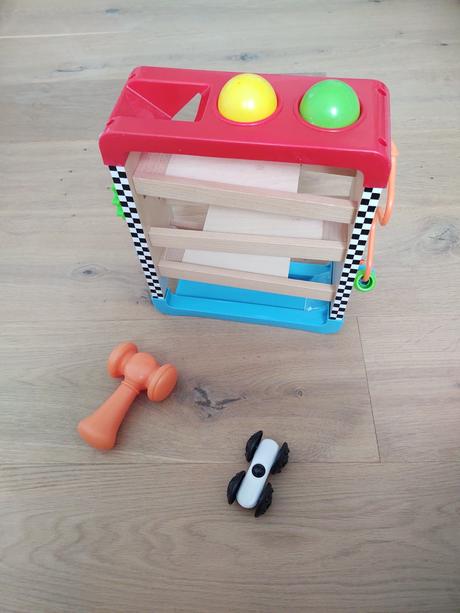 Guličková a autíčková zatĺkacia dráha, 