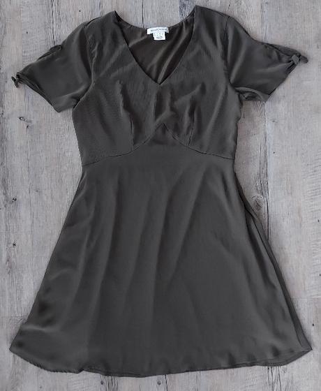 Tmavozelené letné šaty, 40