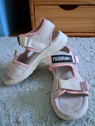 Dievčenské sandále, 33