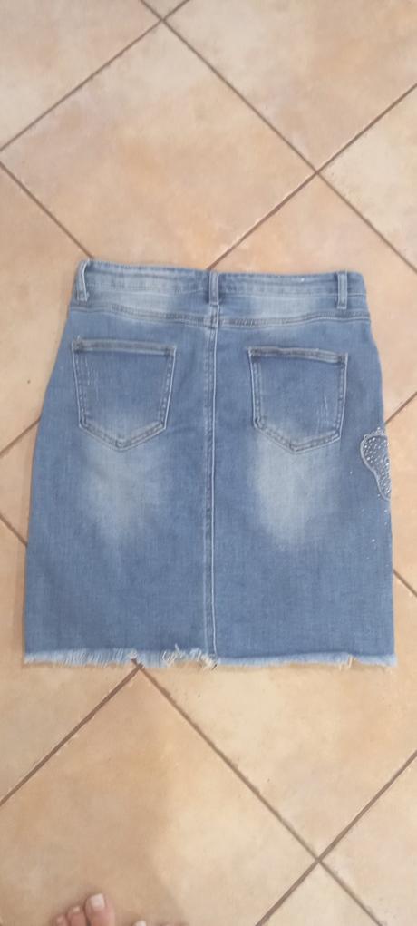 Riflova sukna s motýľom, m