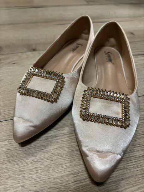 Telove semisove baleriny s ozdobnoj prackou, 41