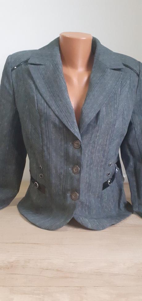 Nohavicový kostým, l