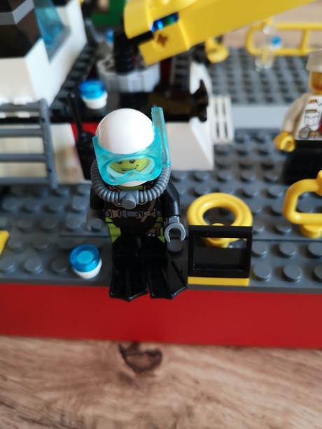 Lego city 60109 hasičský čln / loď,