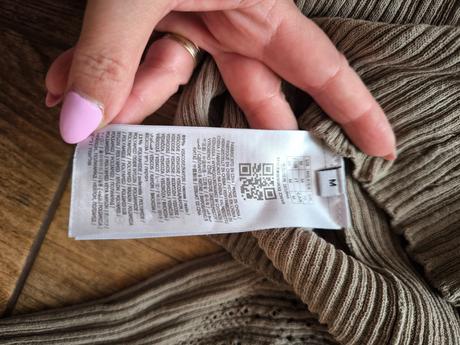 Svetrík guess, guess,m