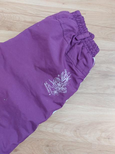 Teplé nohavice, 128